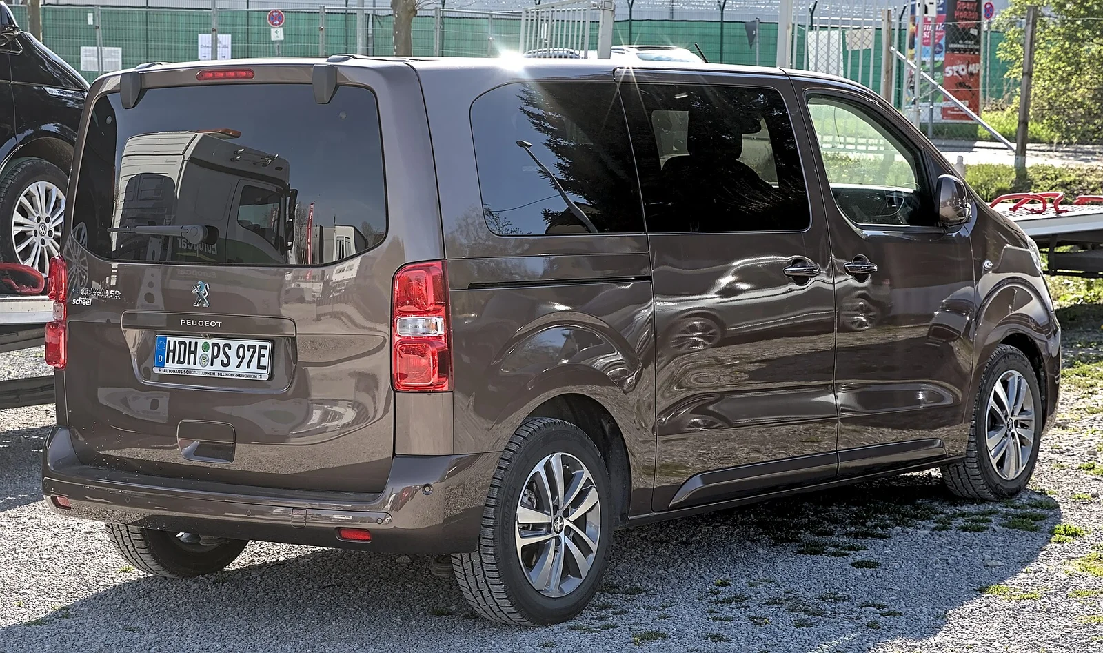 Peugeot_e-Traveller in Stuttgart-Vaihingen